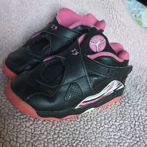 Jordan Kids Black and Pink Sneakers
